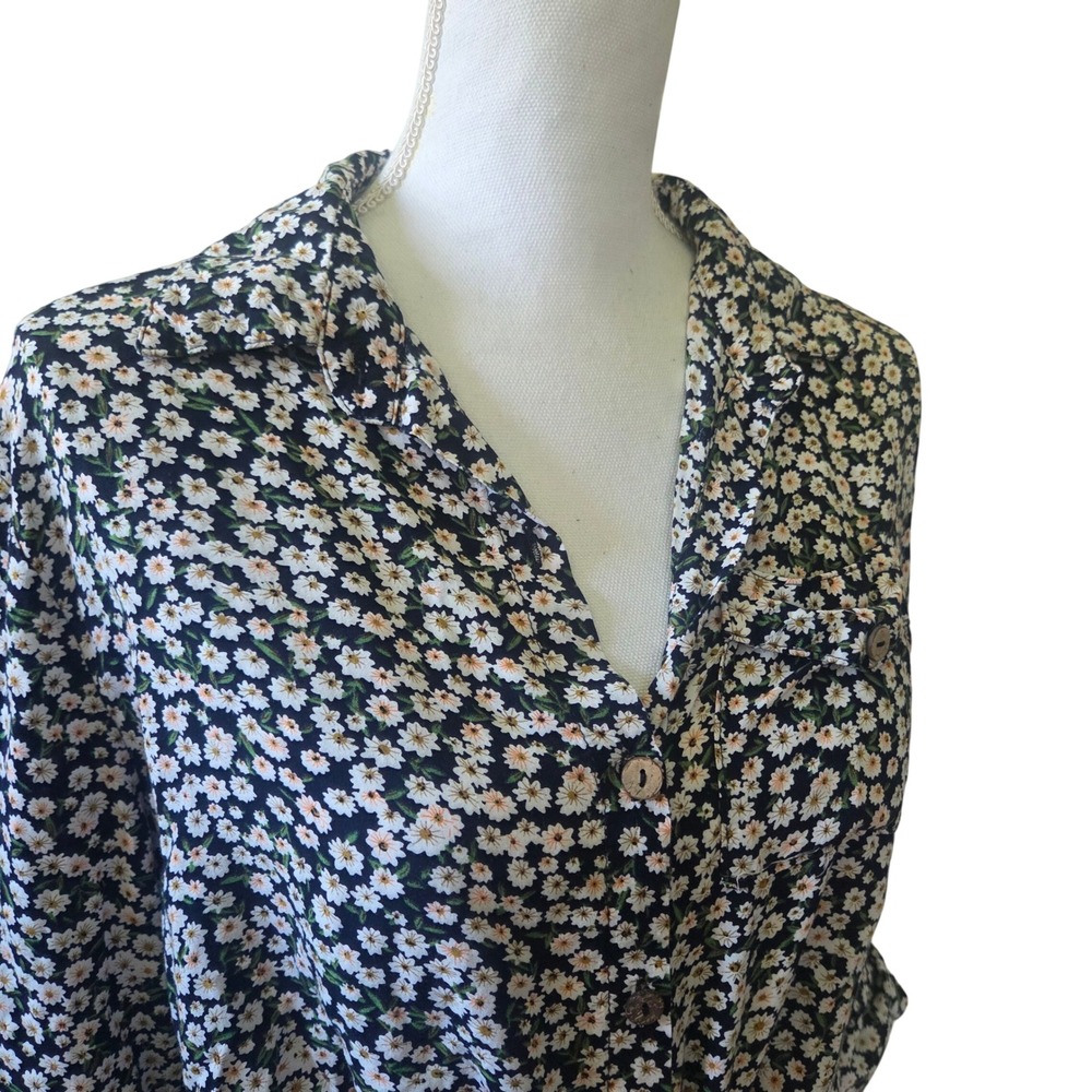 Love Notes Ditsy Daisy Tie Front Top Dark Floral Cottagecore Lightweight Boho XL